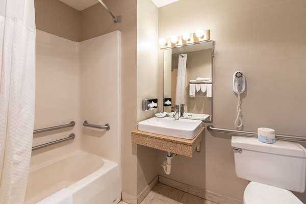 Rodeway Inn Red Oak photo 3