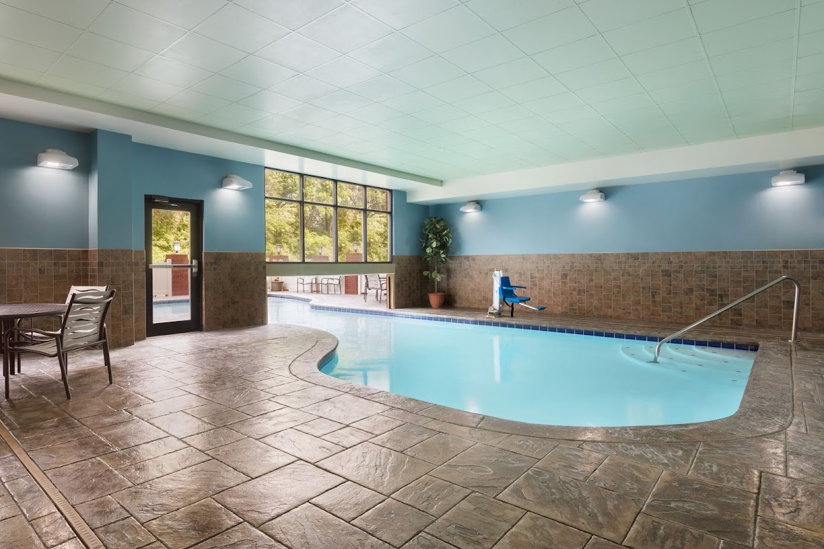 Holiday Inn Express & Suites Knoxville-Clinton by IHG photo 3