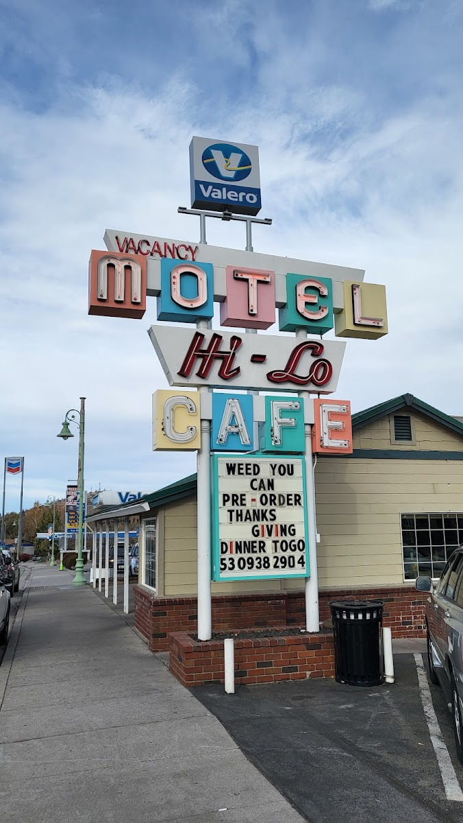 Hi-Lo Motel & RV Park photo 3