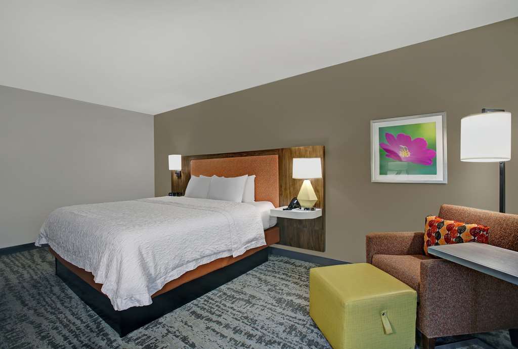 Hampton Inn Salisbury photo 2