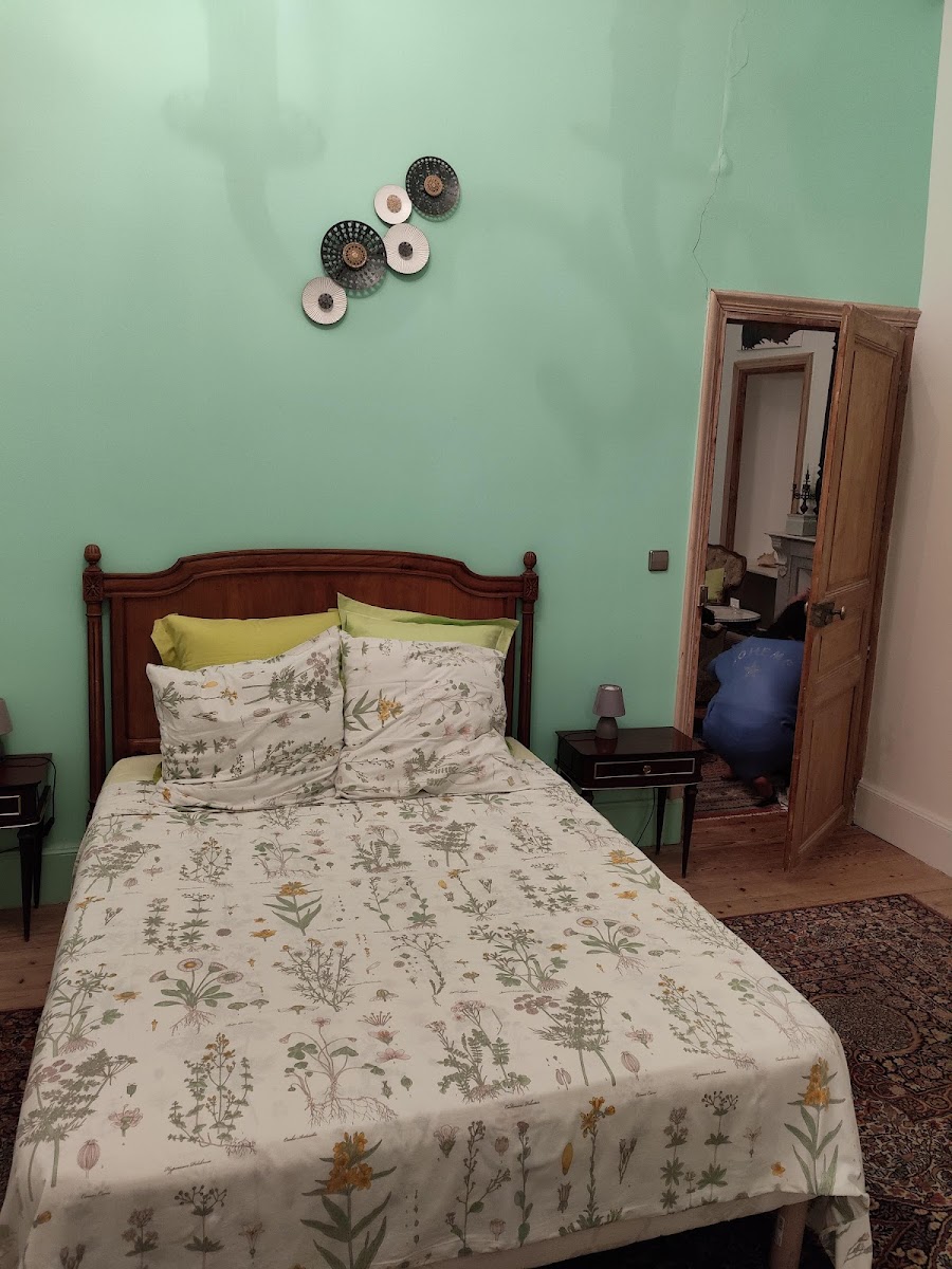 Room 8