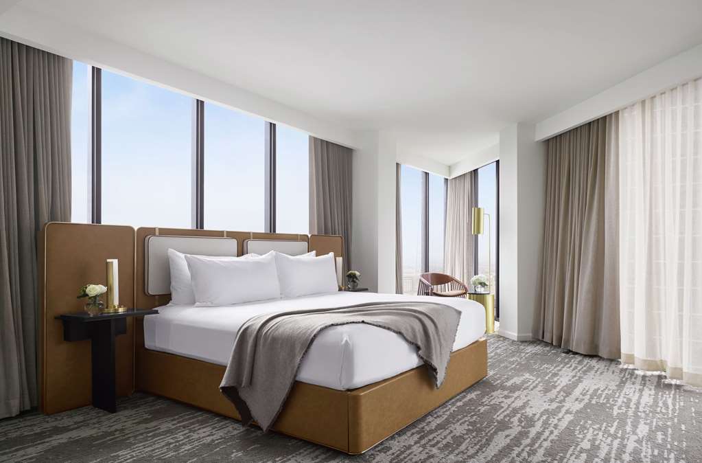 C. Baldwin, Curio Collection by Hilton photo 2