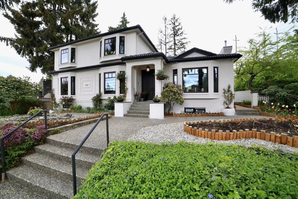 Nice home away at Vancouver near YVR