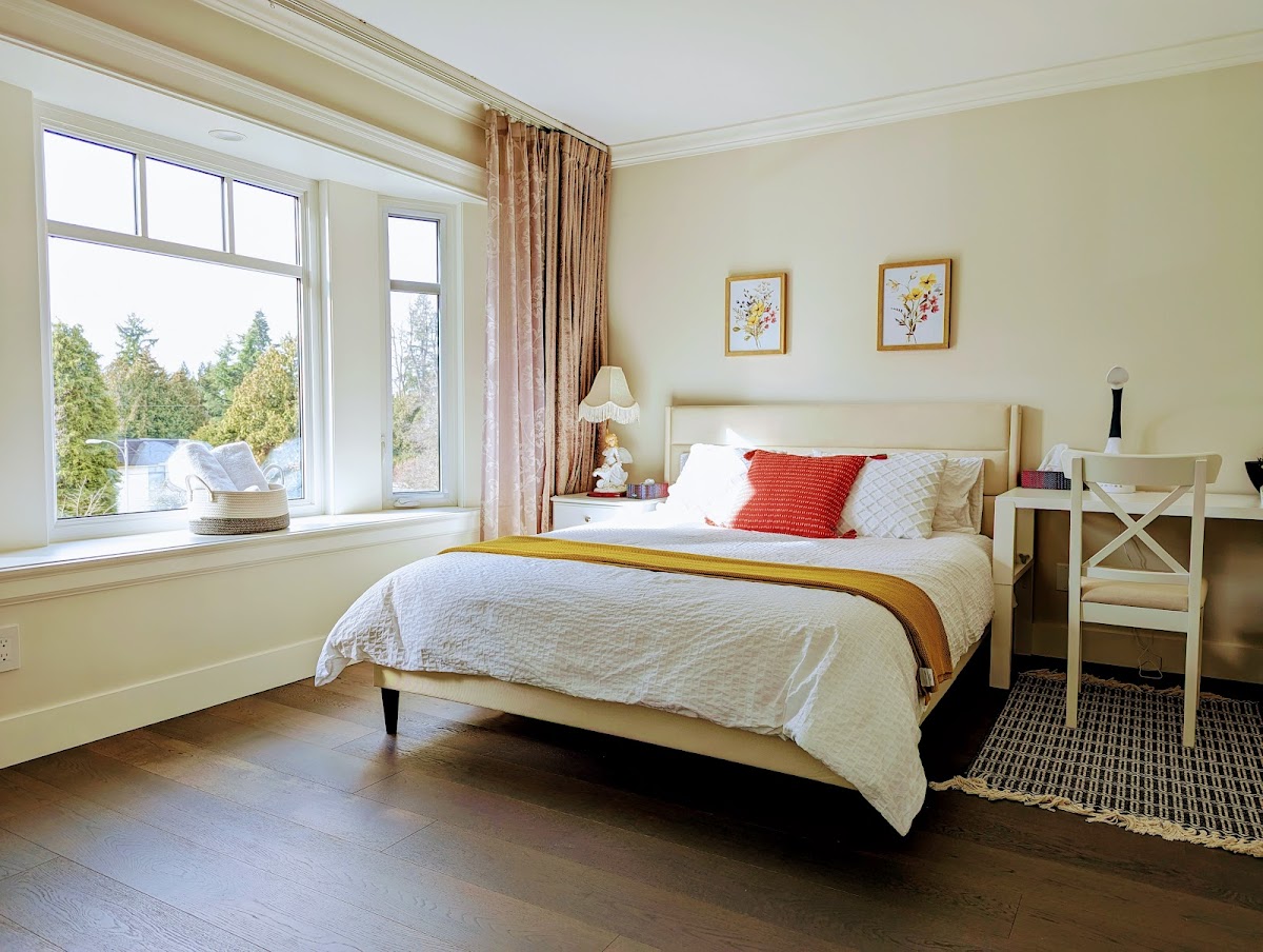 Nice home away at Vancouver near YVR photo 2