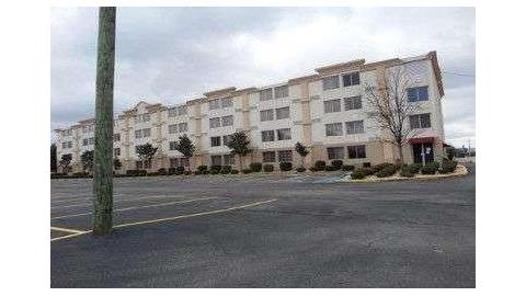 Ramada by Wyndham Birmingham Airport photo 3