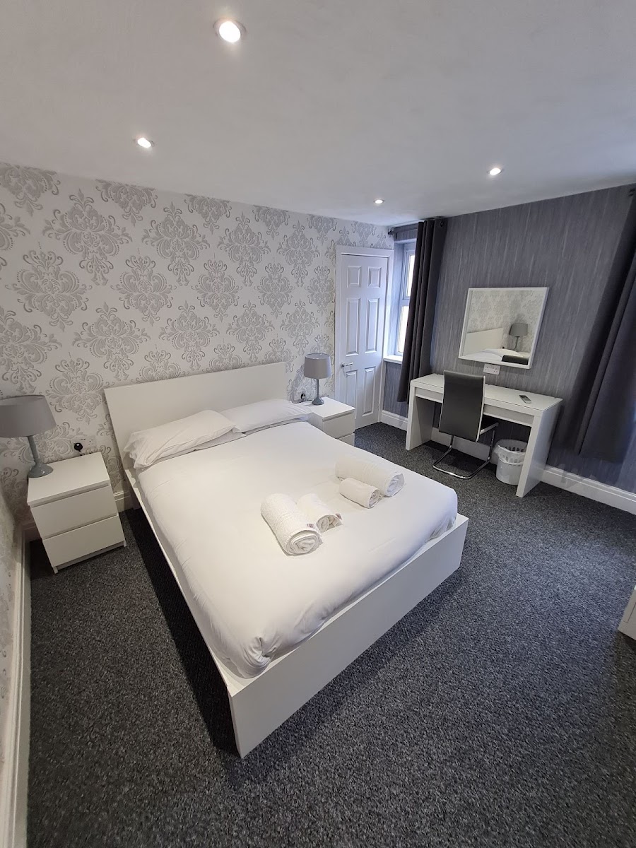 Queens Plaza Hotel