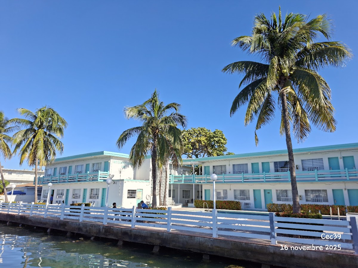 International Inn on the Bay