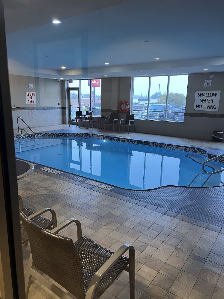 Holiday Inn Express & Suites Timmins, an IHG Hotel photo 3