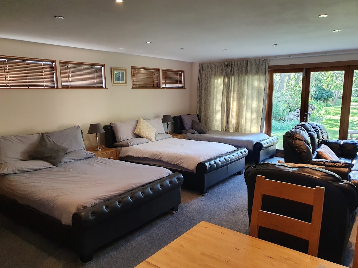 Kendall Lodge photo 2