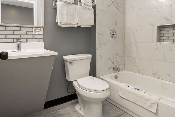 Rodeway Inn Moosic - Scranton photo 3