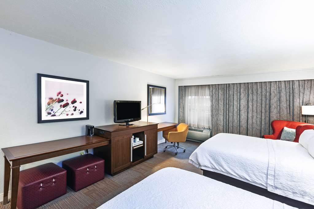 Hampton Inn Oklahoma City-Northwest photo 2