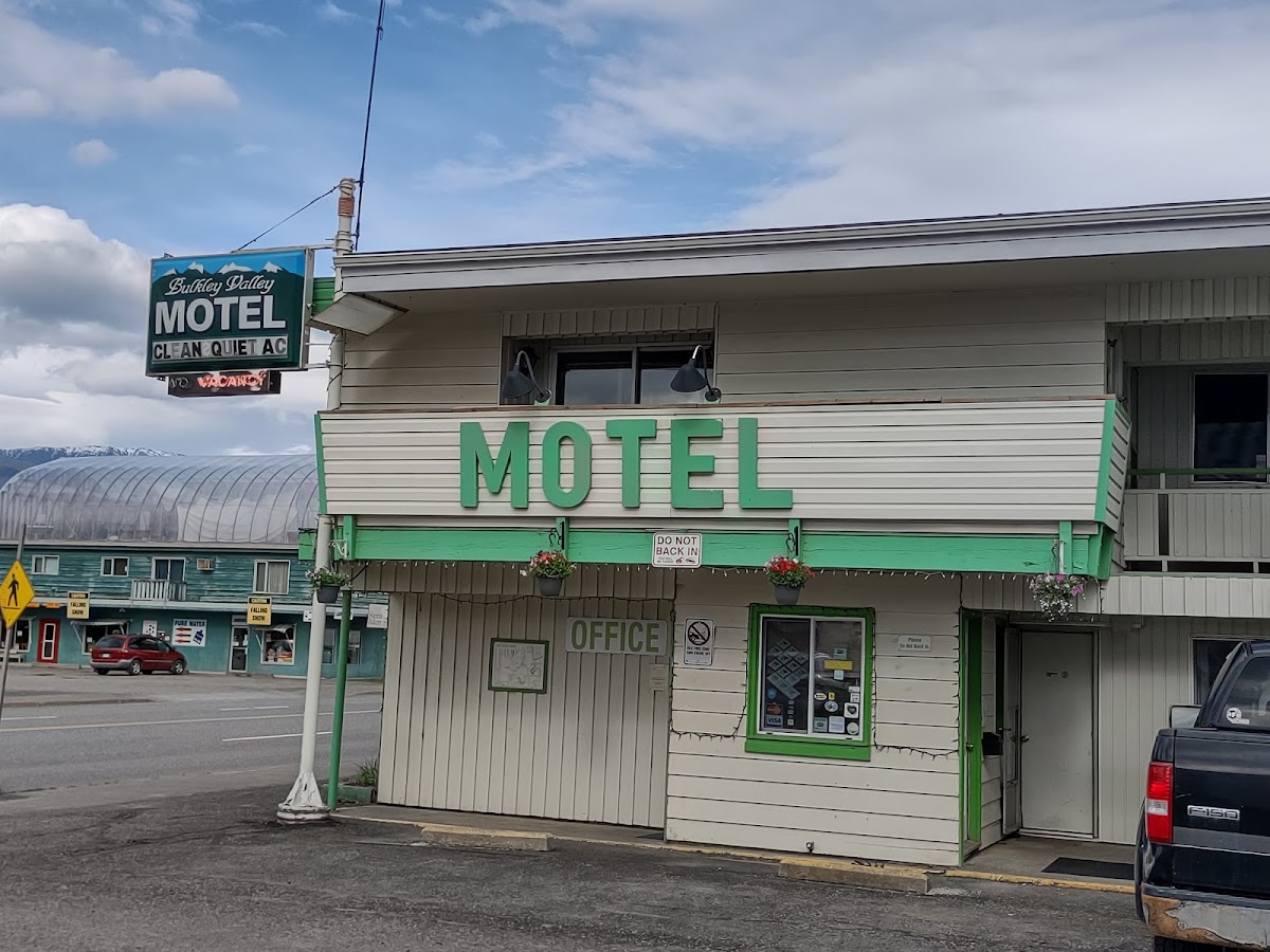 Bulkley Valley Motel photo 2