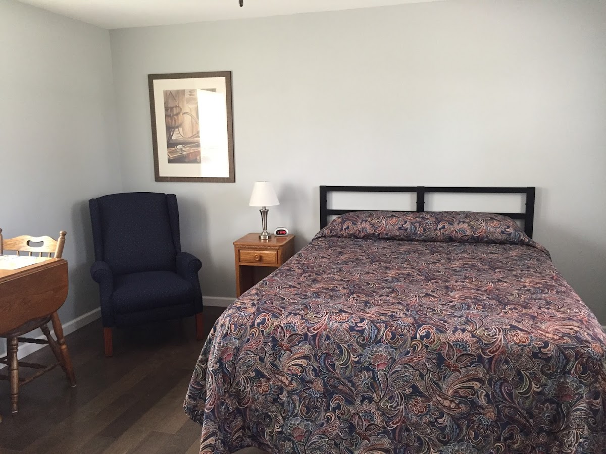 Lakeshore Motel photo 2