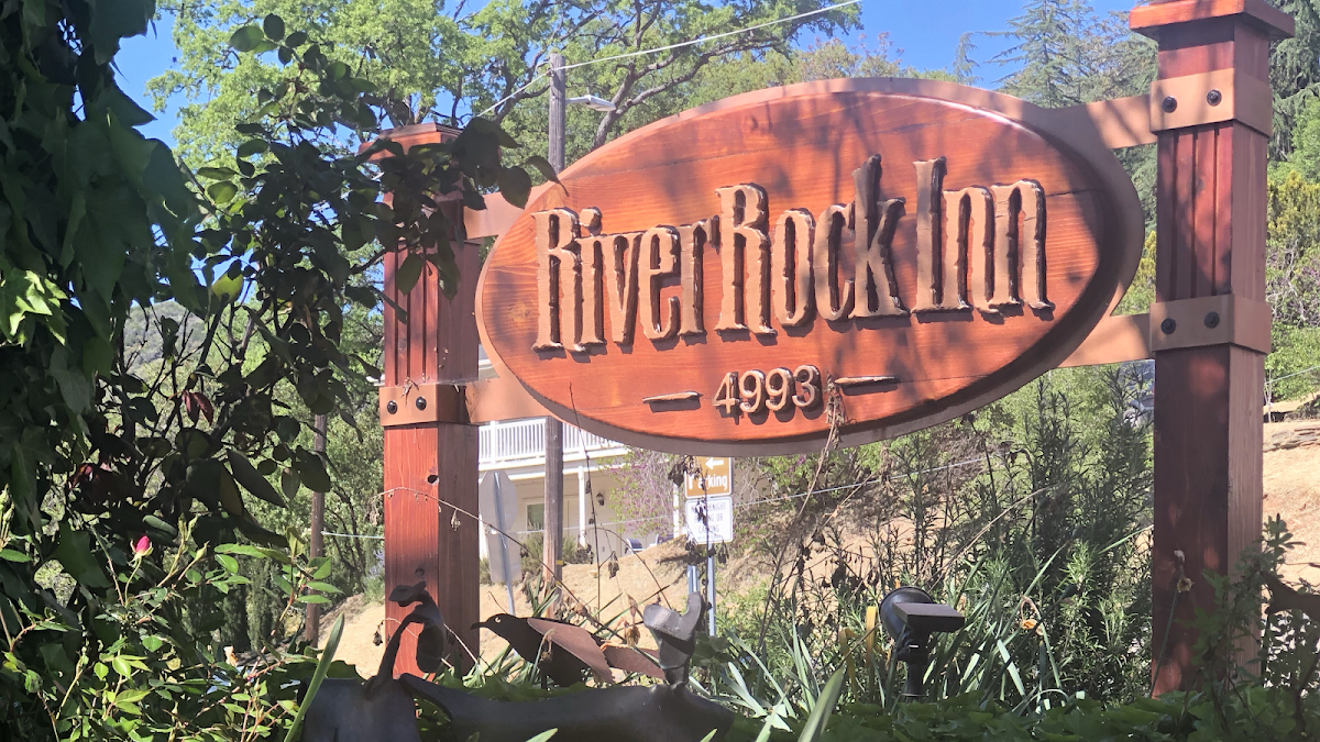 River Rock Inn & Deli Garden Cafe photo 2