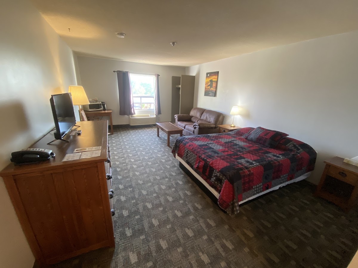 Pickle Lake Hotel
