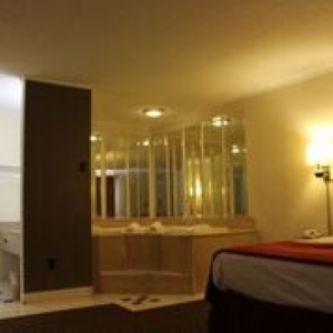 Lake View Inn & Suites photo 3