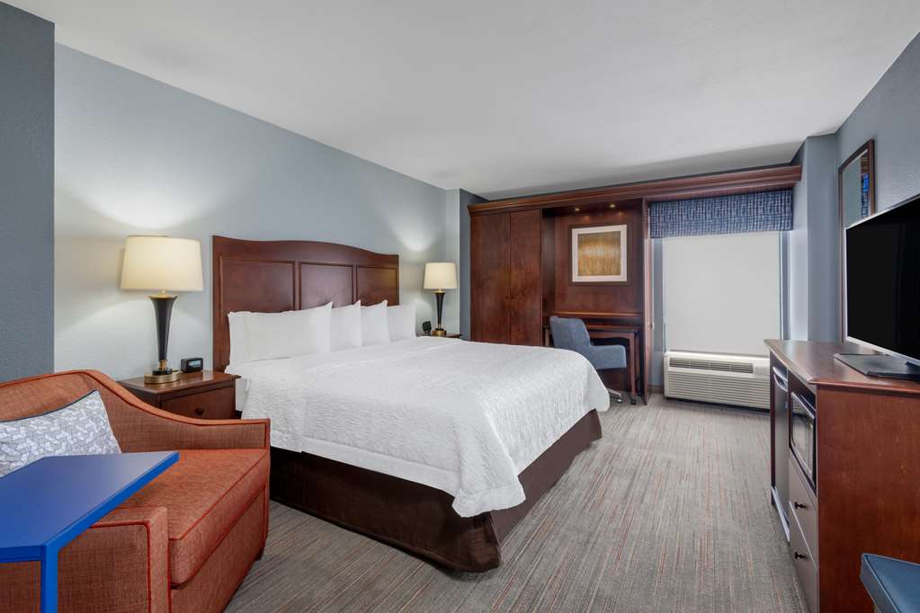 Hampton Inn Denver-International Airport photo 2