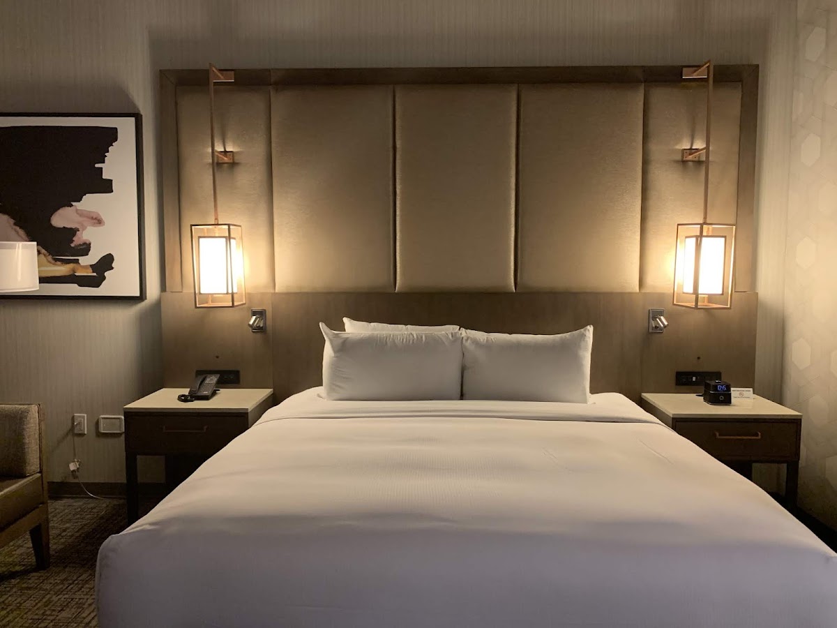 H Hotel Los Angeles, Curio Collection by Hilton photo 2