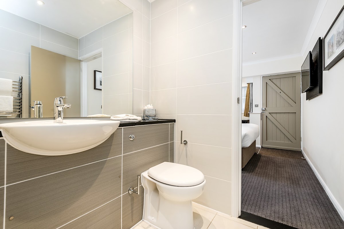 New Place Hotel photo 3