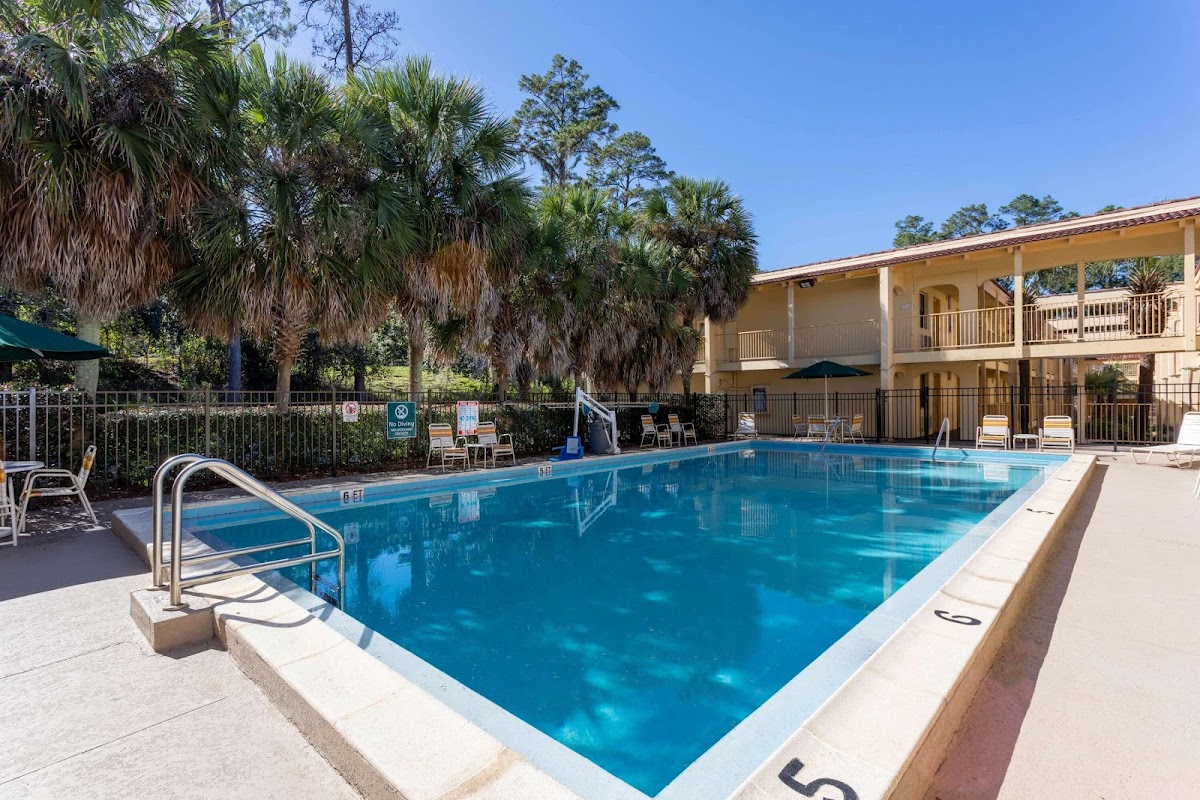 La Quinta Inn by Wyndham Tallahassee North photo 3