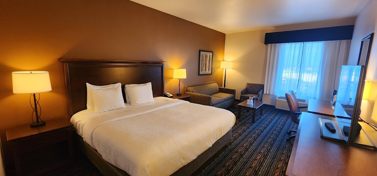 Best Western Plus Lincoln Inn & Suites photo 2
