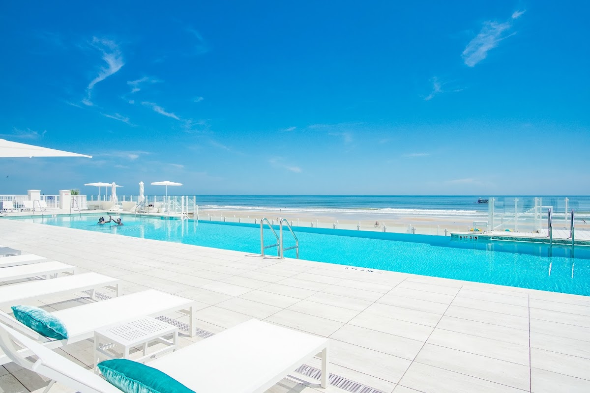 Daytona Grande Oceanfront Hotel photo 3