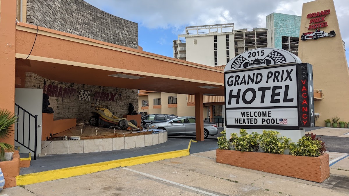 Grand Prix Hotel