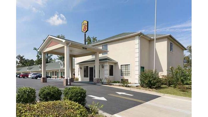 Super 8 by Wyndham Chatsworth/Dalton photo 3