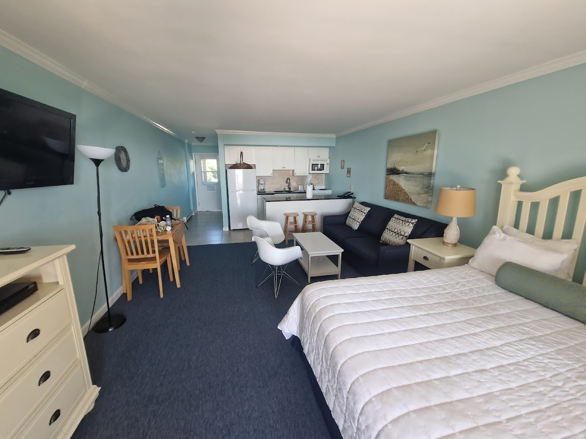 Beachcomber Resort photo 2