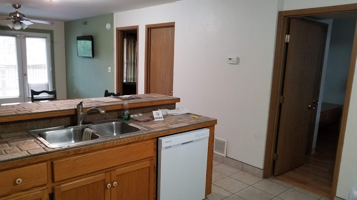 Mt Carmel Inn photo 3