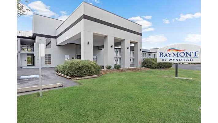 Baymont by Wyndham Beaumont photo 3