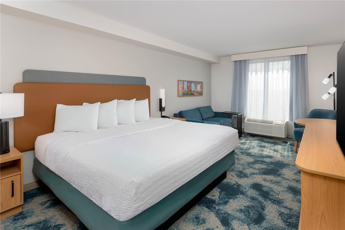 Hampton Inn & Suites Austin-Airport photo 2