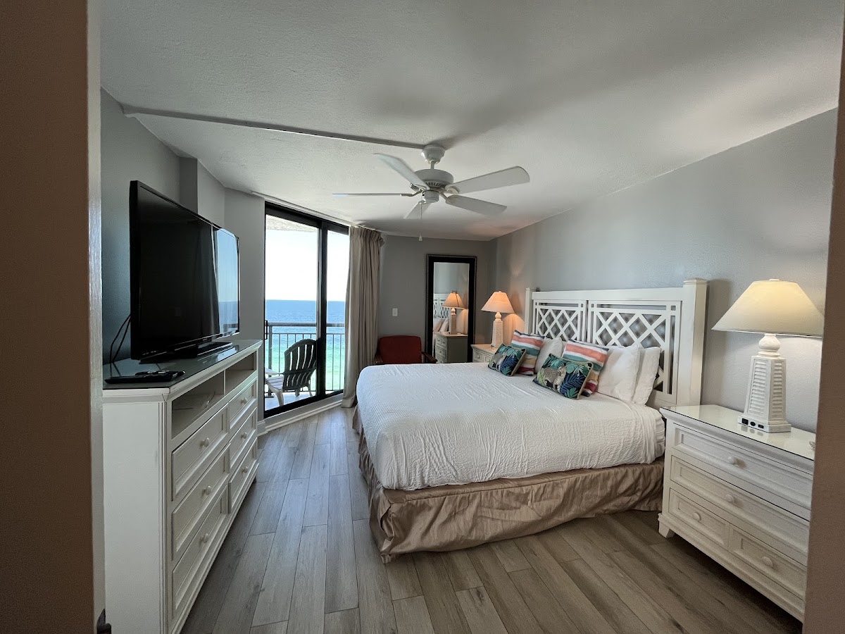 SunDestin Beach Resort by Scenic Stays photo 2