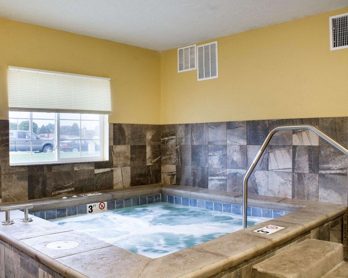 Comfort Inn Yankton SD photo 3