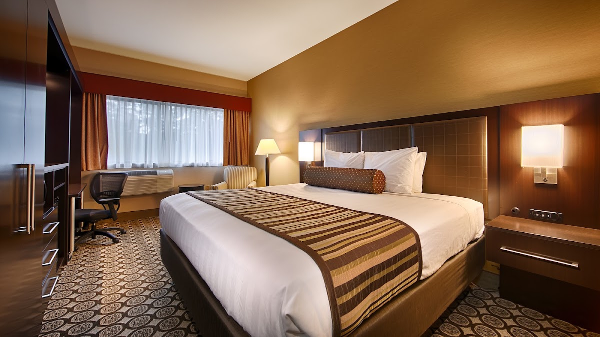 Best Western Plus InnTowner Madison photo 2