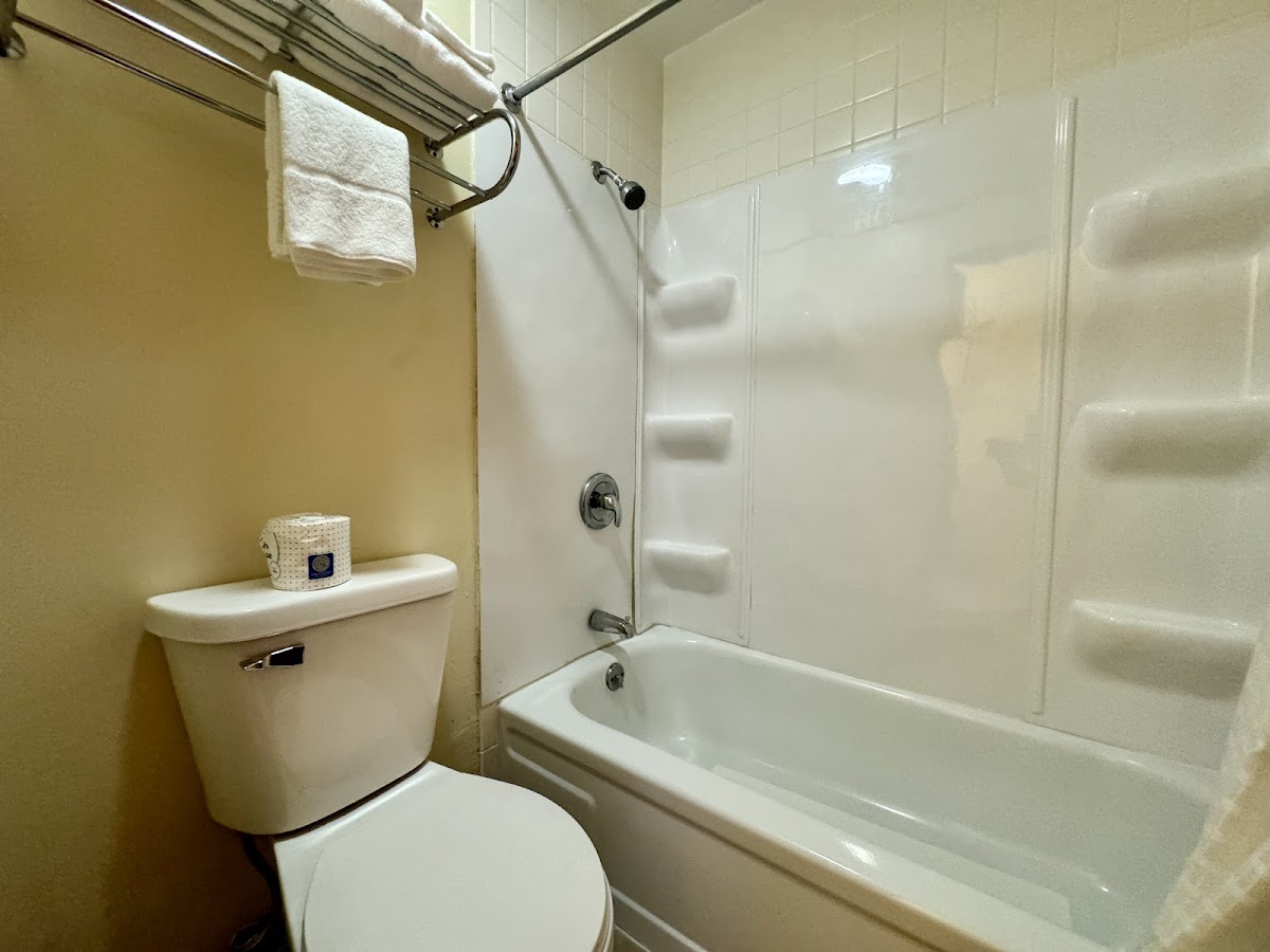 FairBridge Inn Express Hiawatha photo 3