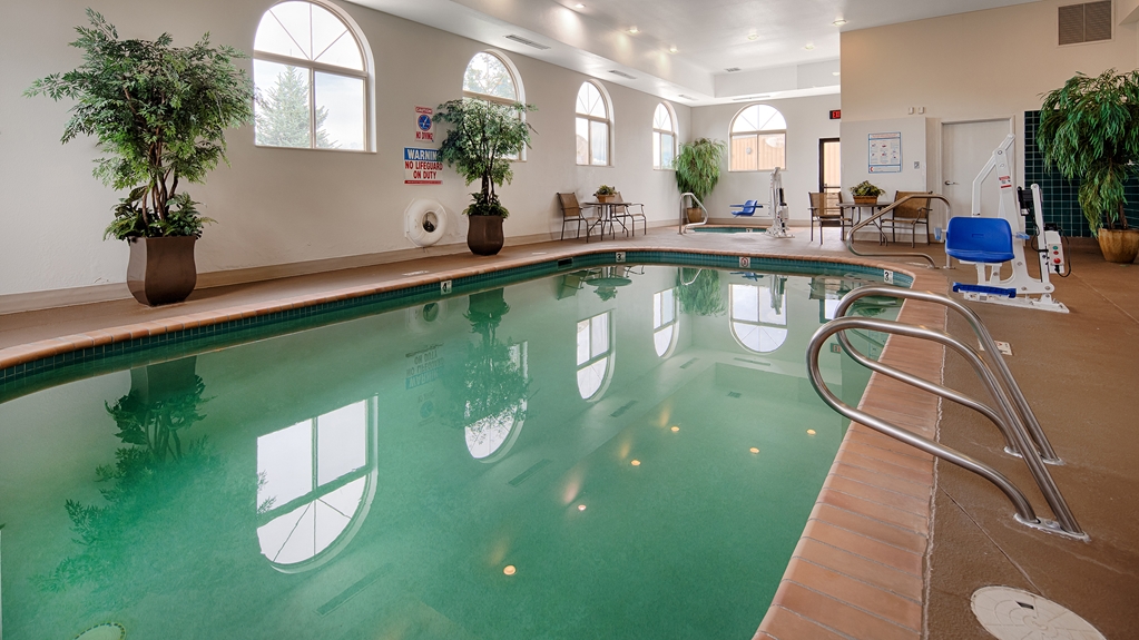 Best Western Plus Deer Park Hotel and Suites photo 3