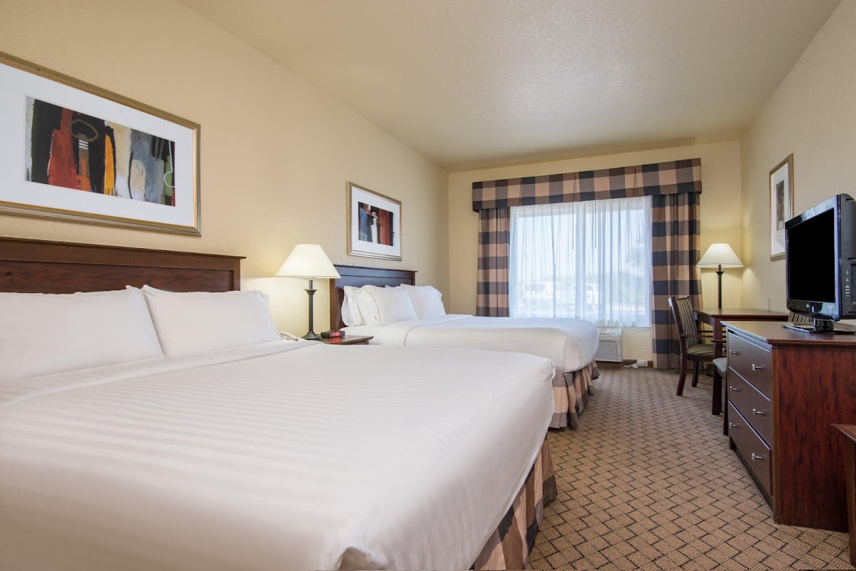 Holiday Inn Express & Suites El Dorado, KS by IHG photo 2