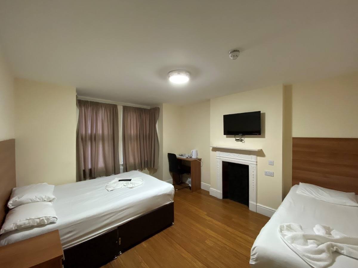 Buckingham Hotel photo 2