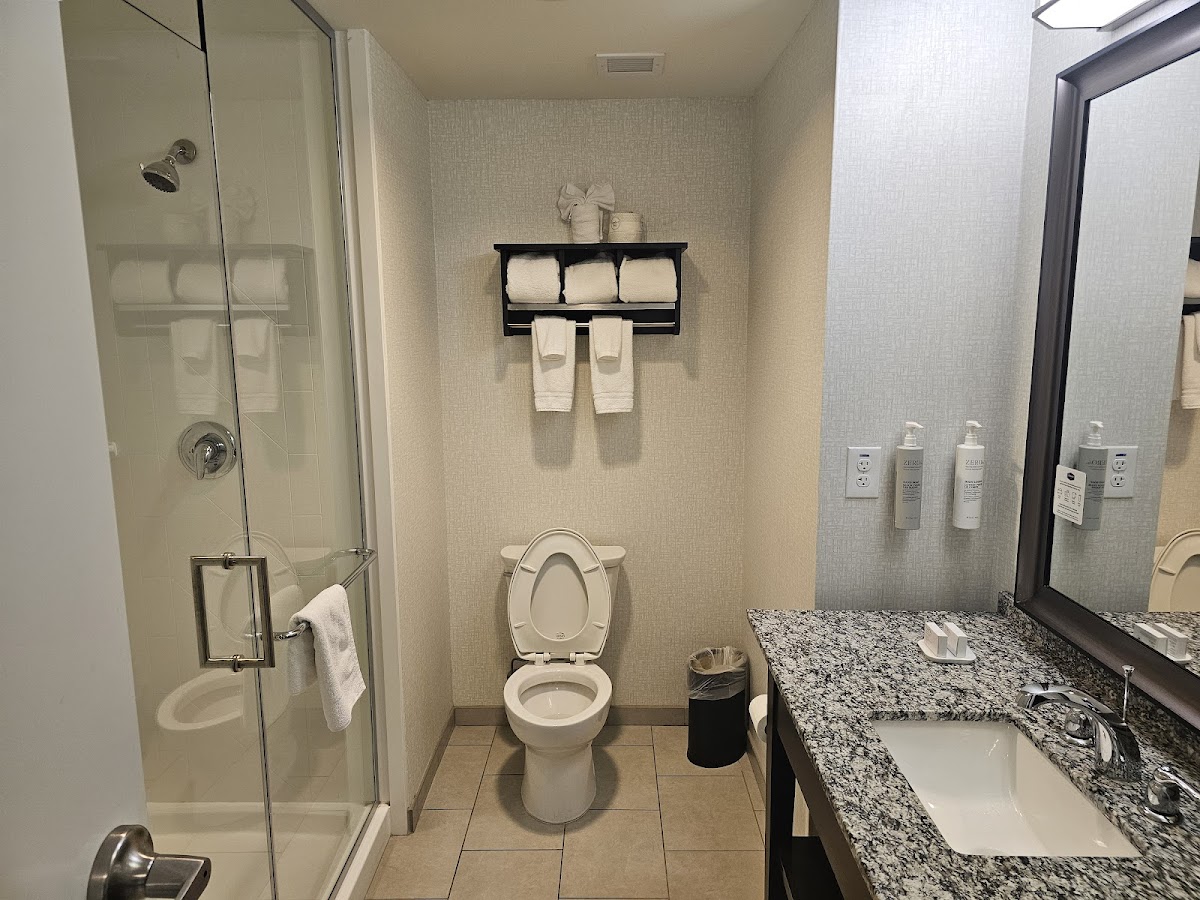 Hampton Inn & Suites Cincinnati-Downtown photo 3