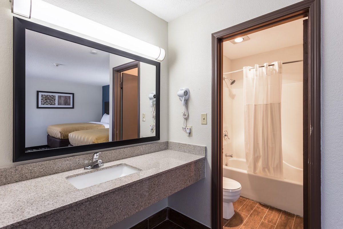 Quality Inn Farmington photo 3
