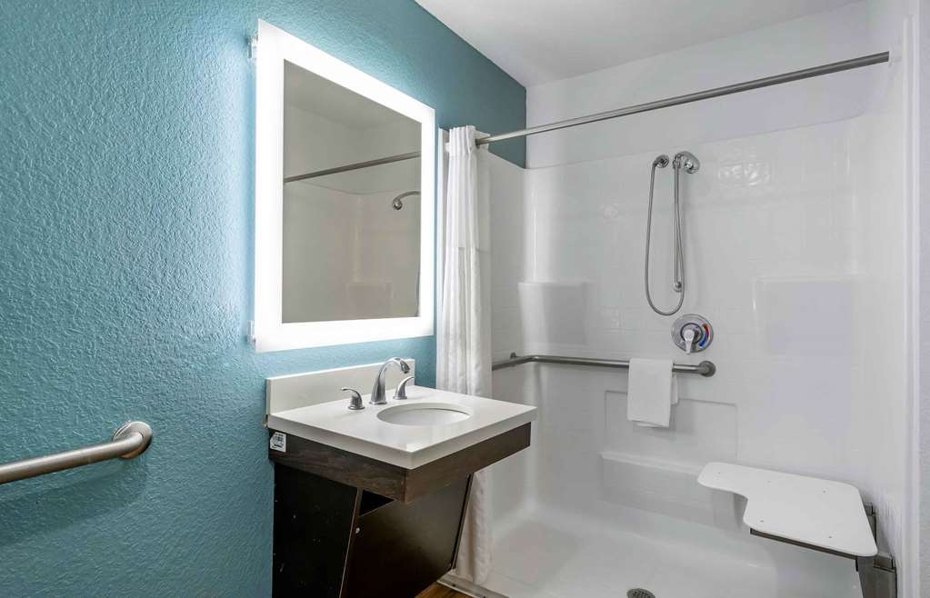Extended Stay America Select Suites- Indianapolis - West photo 3