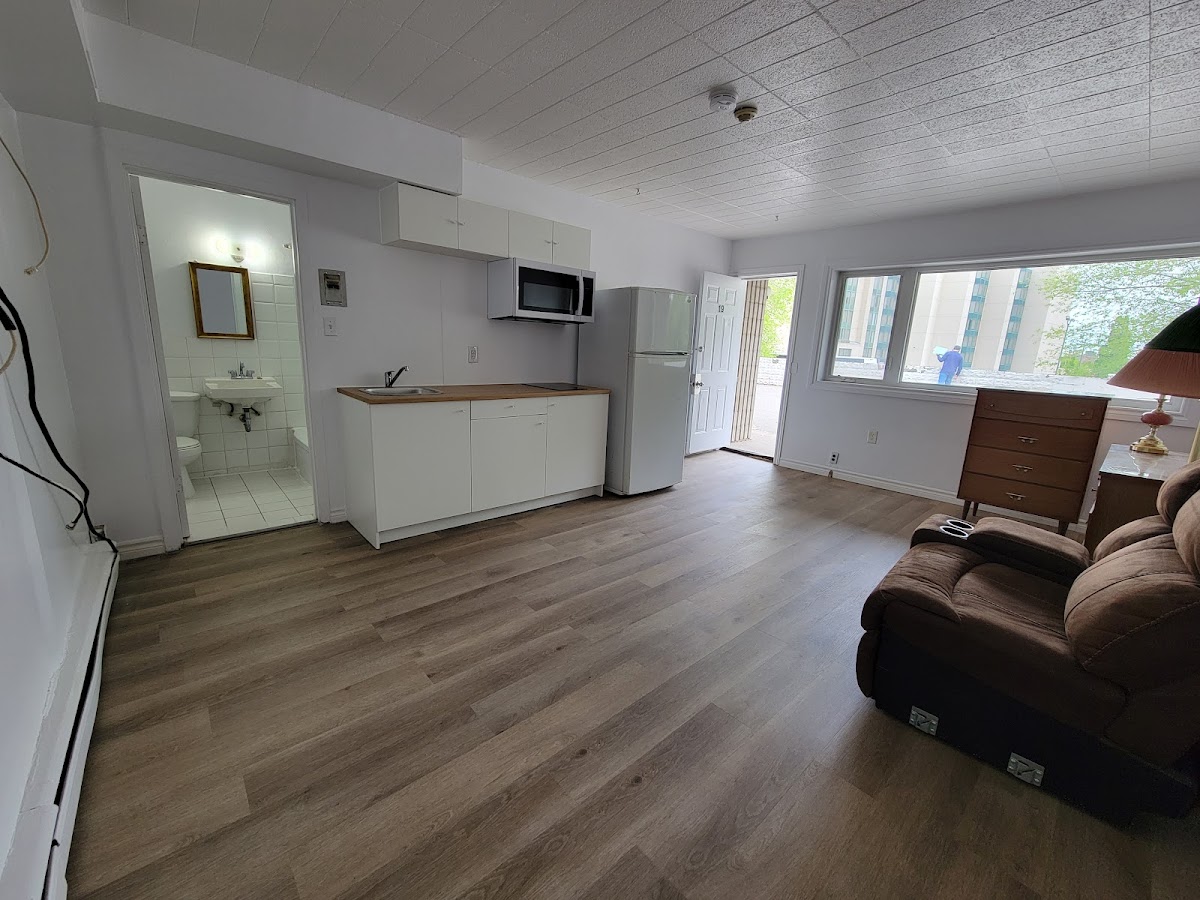 Continental mini studio apartments and Uhaul rentals photo 3