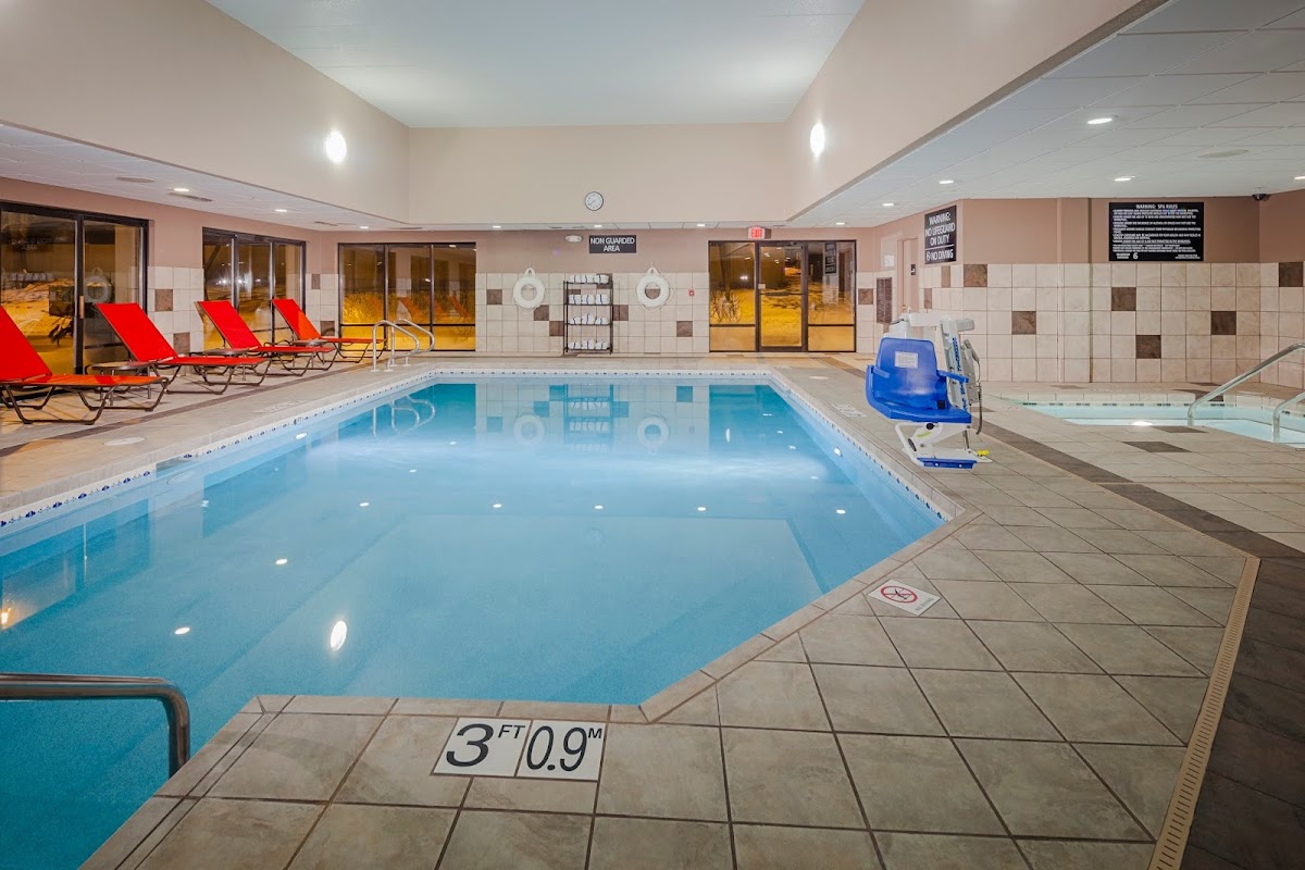 Hampton Inn Madison East photo 3