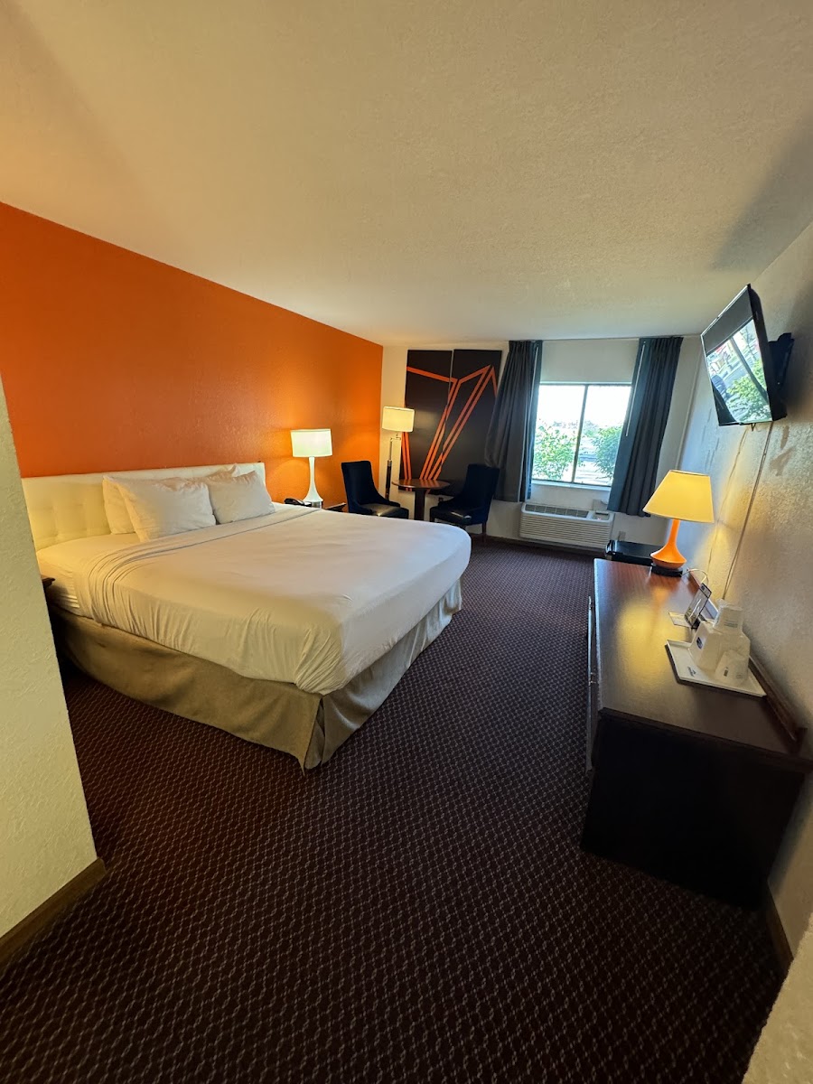 Howard Johnson by Wyndham Manteno photo 2