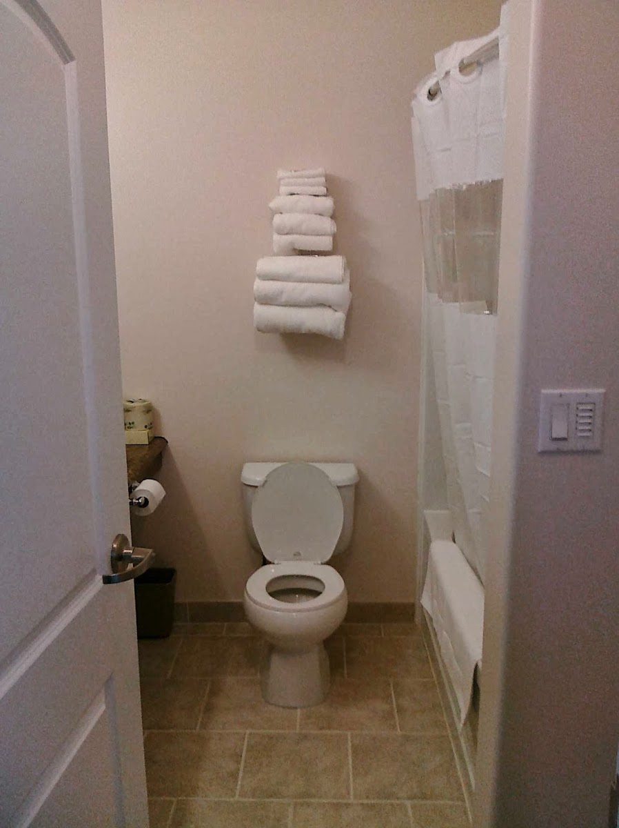 Auberge MacDonald Guest Inn photo 2