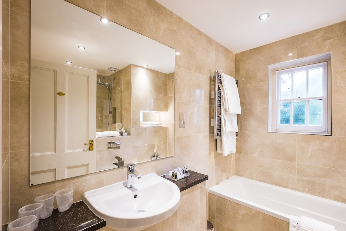 New House Country Hotel - Cardiff photo 3