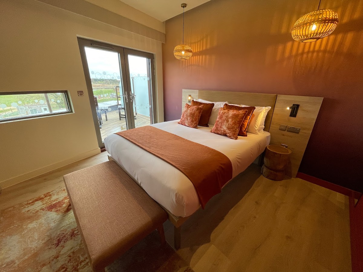 Hex Wildlife Hotel