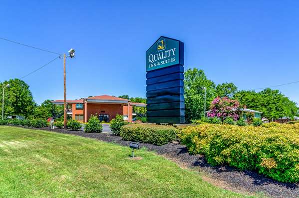 Quality Inn & Suites Creedmoor - Butner