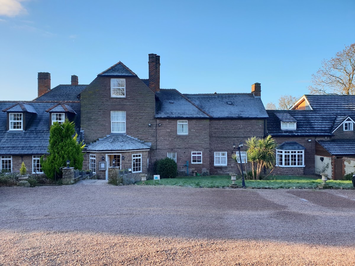Pilgrim Hotel & Valley Restaurant